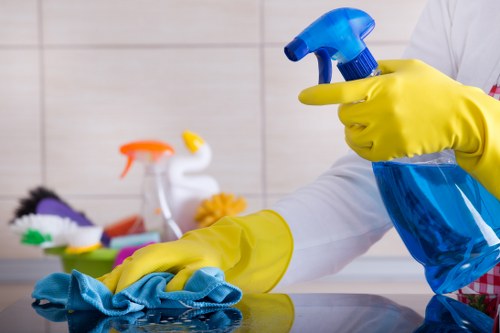 Final deep clean details for a Tooting property before handover